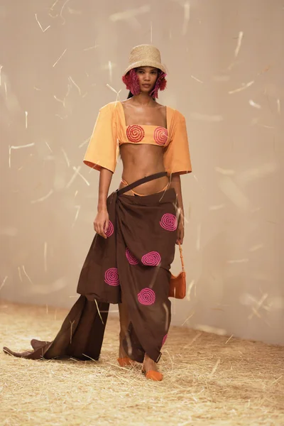 Look 34